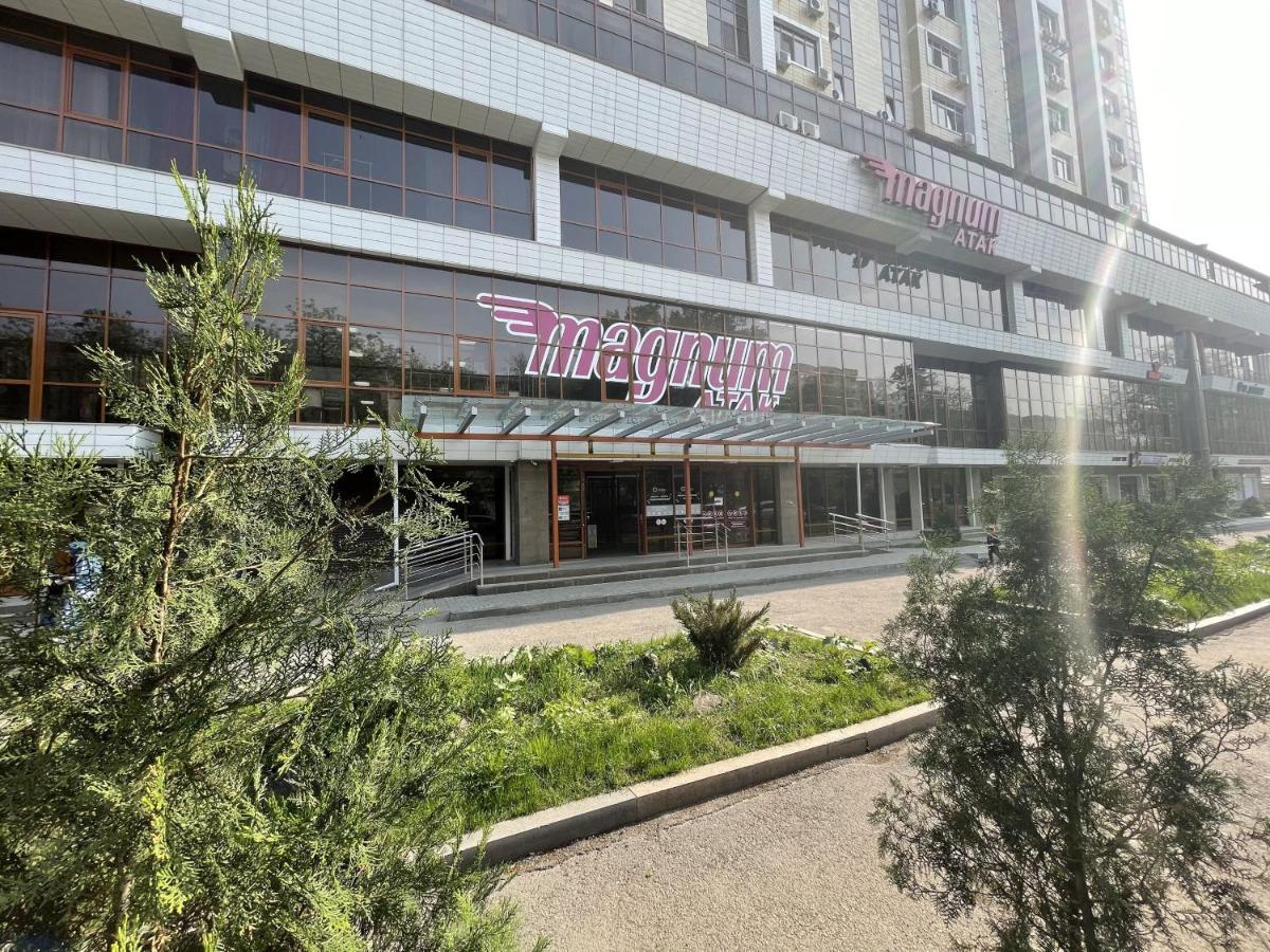 Mini Cozy Corner #1 Apartment Almaty Luaran gambar